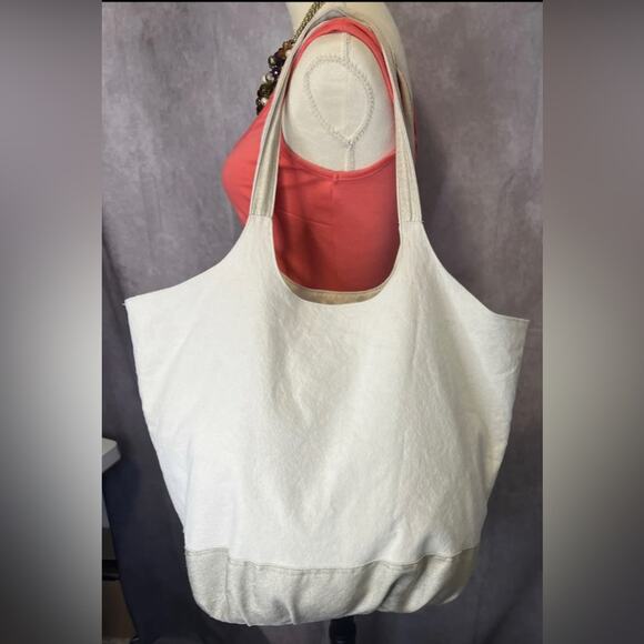 Victorias Secret Sparkle Glitter Summer Love CanvasTote Bag Weekender Gold Cream - Picture 2 of 9